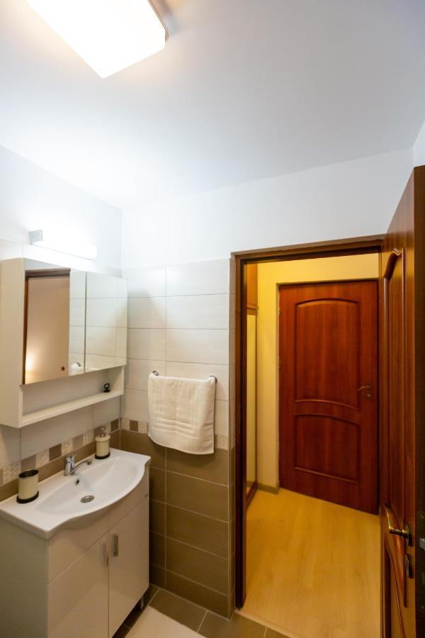 Pensiunea Mateo Hotel Buzau Ngoại thất bức ảnh